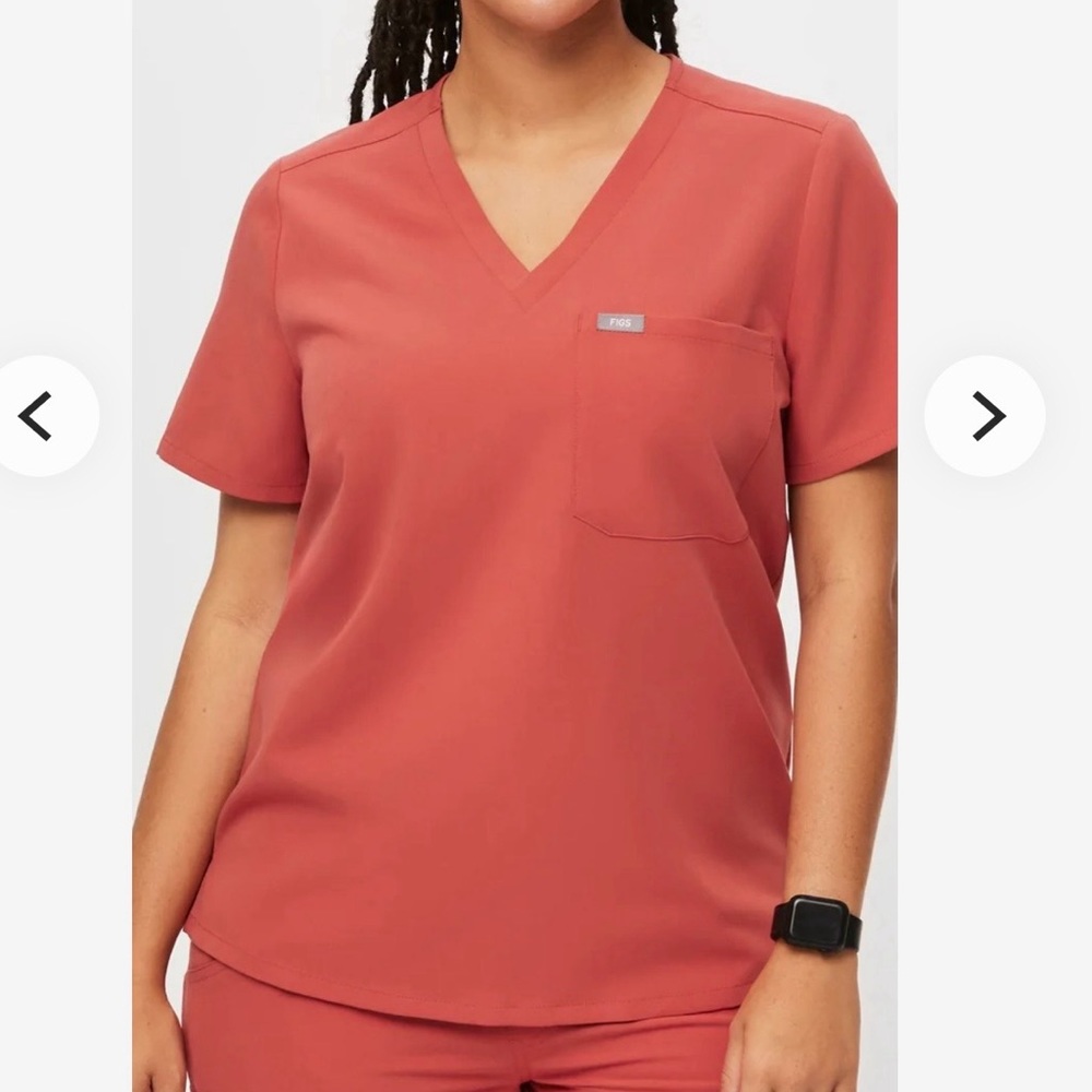 NWT Clay Catarina one pocket scrub top